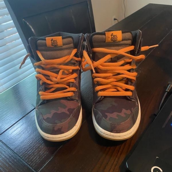 Nike SB Dunks Camo FiveOne0 - Picture 4 of 7